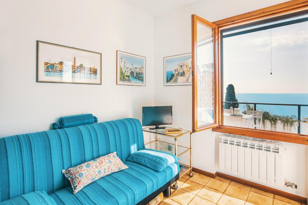 Una Terrazza Sul Golfo Di Ospedaletti By Wonderful Italy Eksteriør bilde