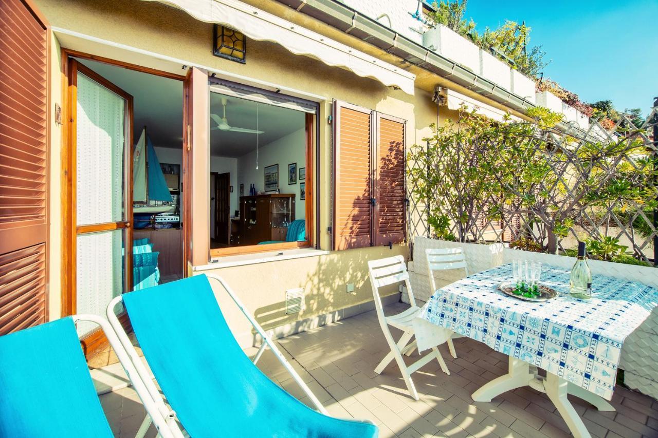Una Terrazza Sul Golfo Di Ospedaletti By Wonderful Italy Eksteriør bilde